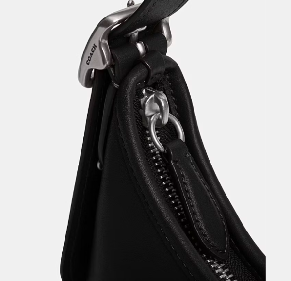 COACH HAMPTONS HOBO BAG